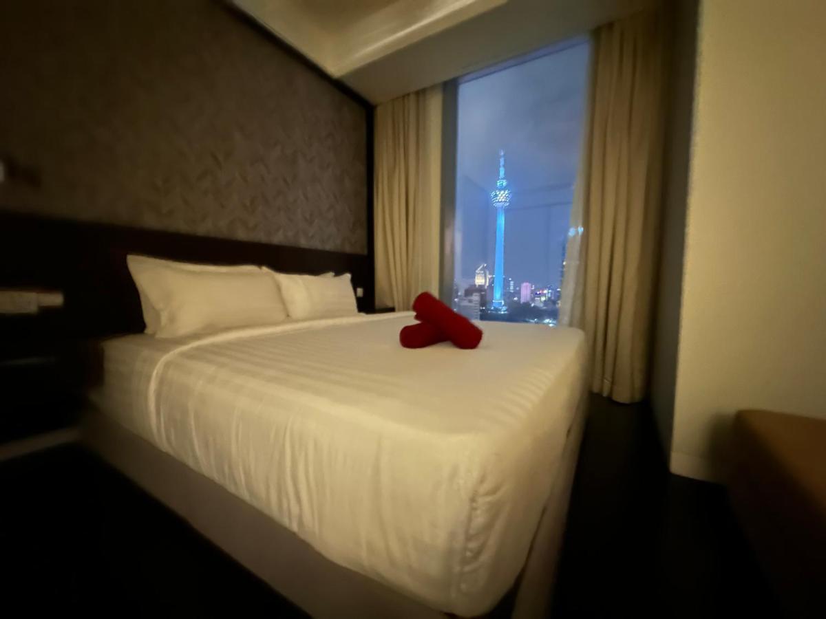 Tropicana Klcc @ Roof Top Swimming Pool * Kuala Lumpur