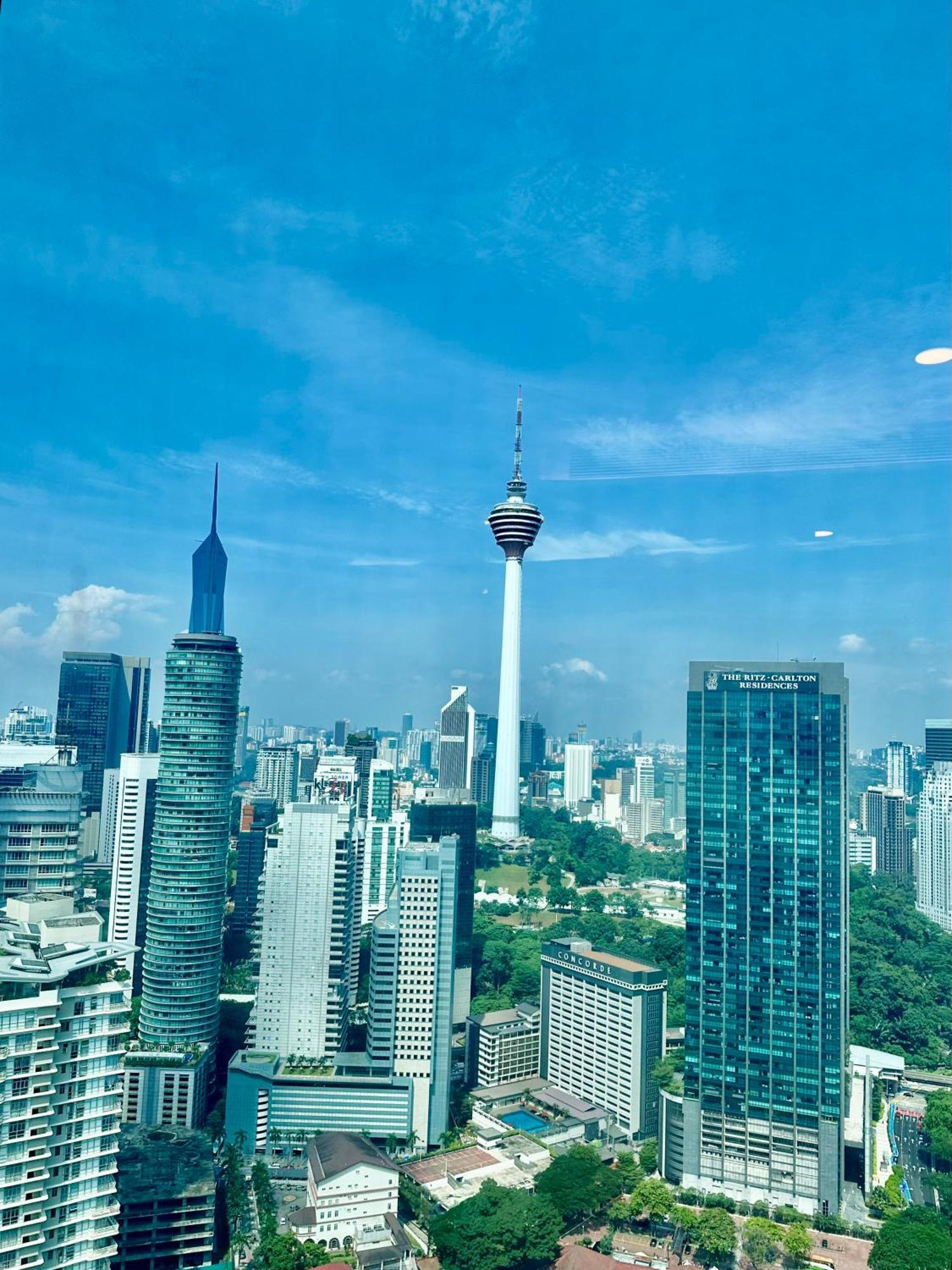Tropicana Klcc @ Roof Top Swimming Pool
