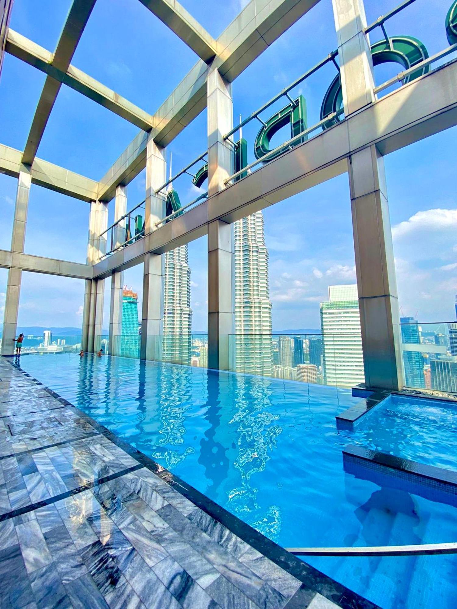 Tropicana Klcc @ Roof Top Swimming Pool * Kuala Lumpur