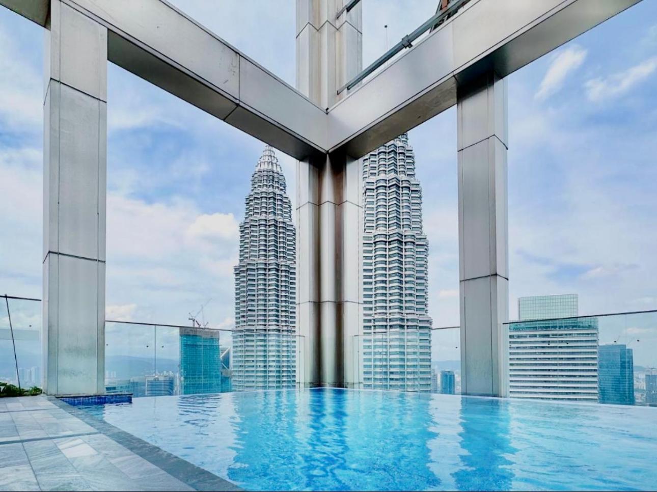 Tropicana Klcc @ Roof Top Swimming Pool Pangsapuri Kuala Lumpur