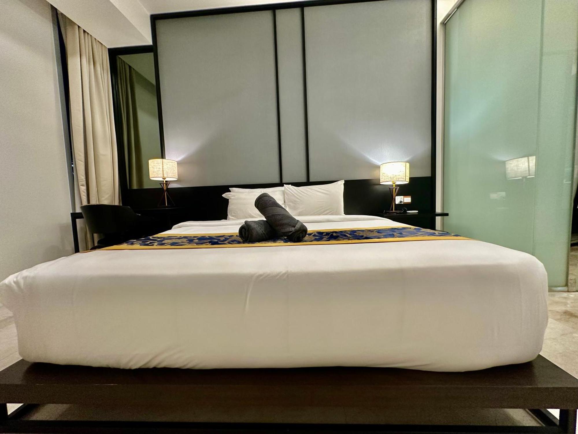 Apartment Tropicana Klcc @ Roof Top Swimming Pool *
